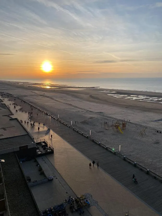 la MERéMOI - Studio with balcony&sea vie Ostende 0*,  Belgique